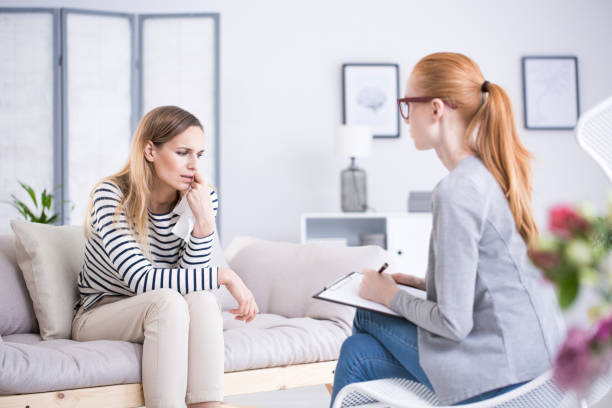 La psicoterapia es una de las estrategias clave para el manejo de la ansiedad.